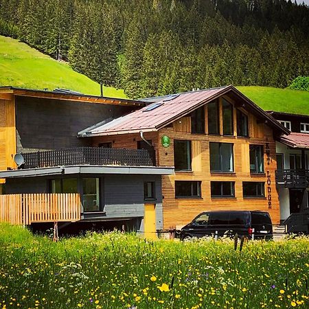 Kwt Lodge Mittelberg Exteriör bild