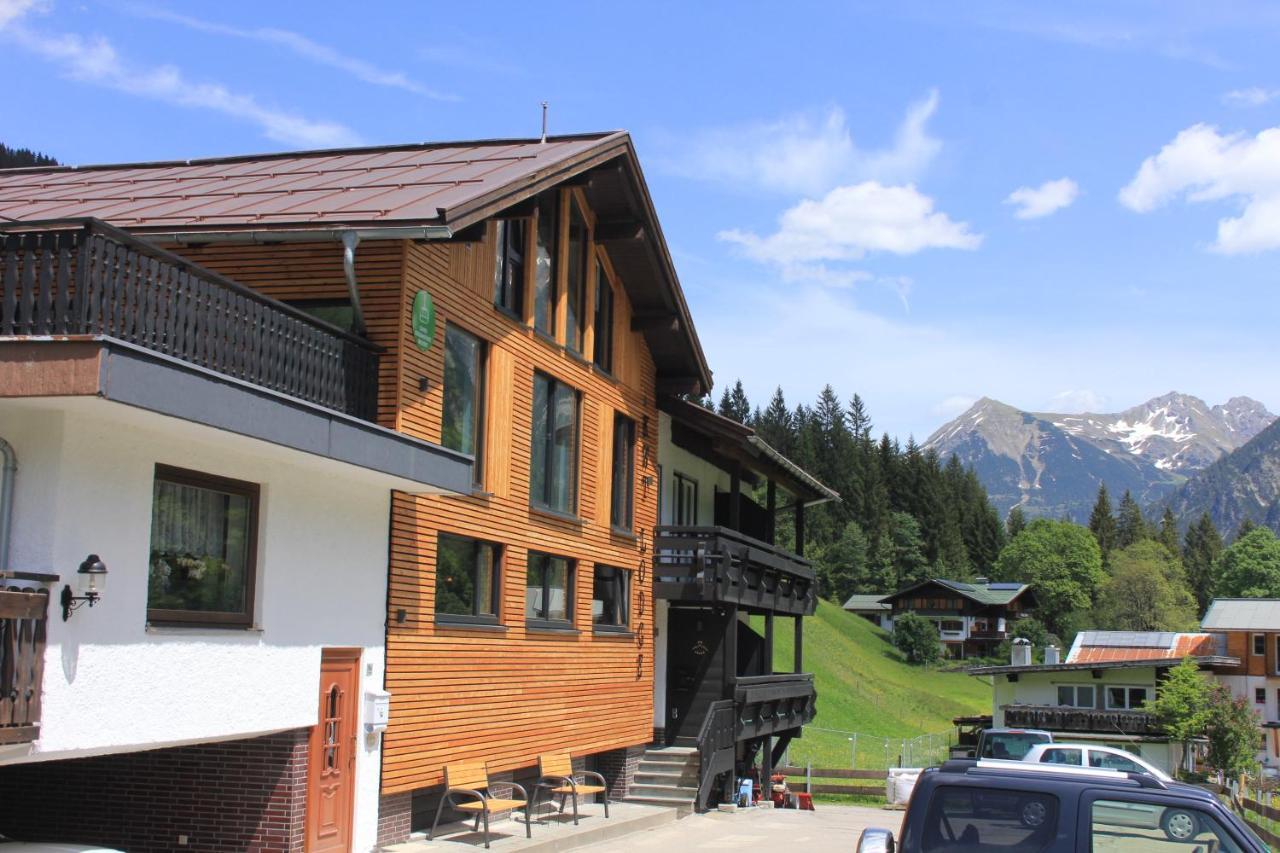 Kwt Lodge Mittelberg Exteriör bild